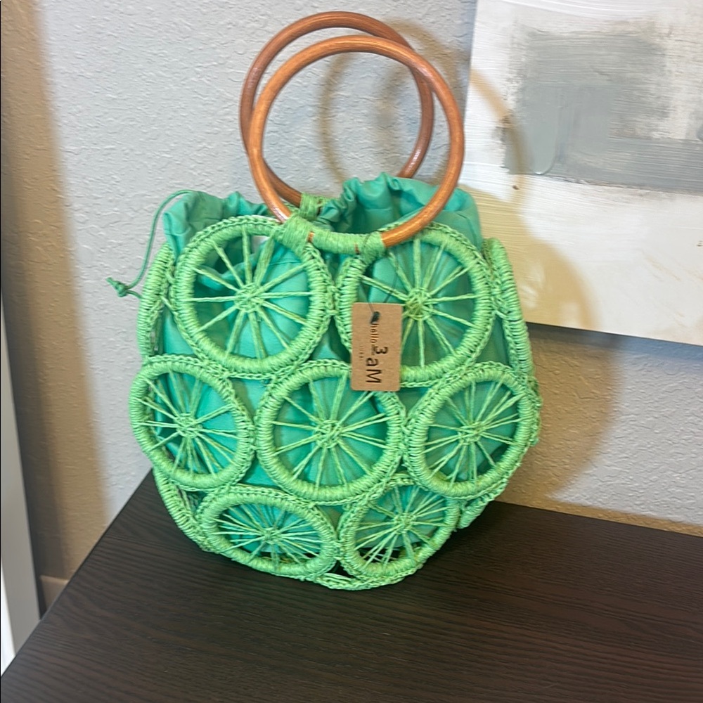 Green Woven Circle Tote with Wooden Ring Handles